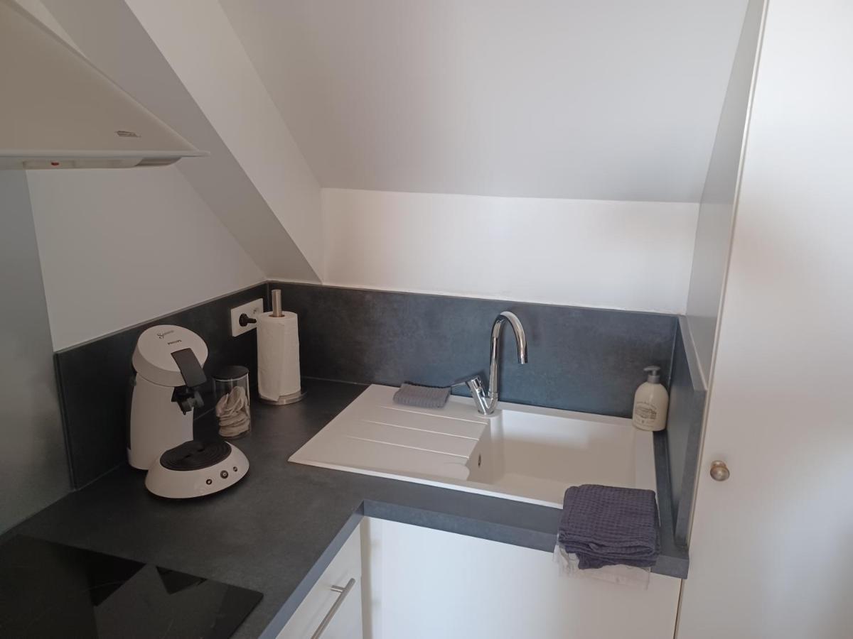 Joli Appartement Avec Vue Sur La Baie Авранш Екстериор снимка