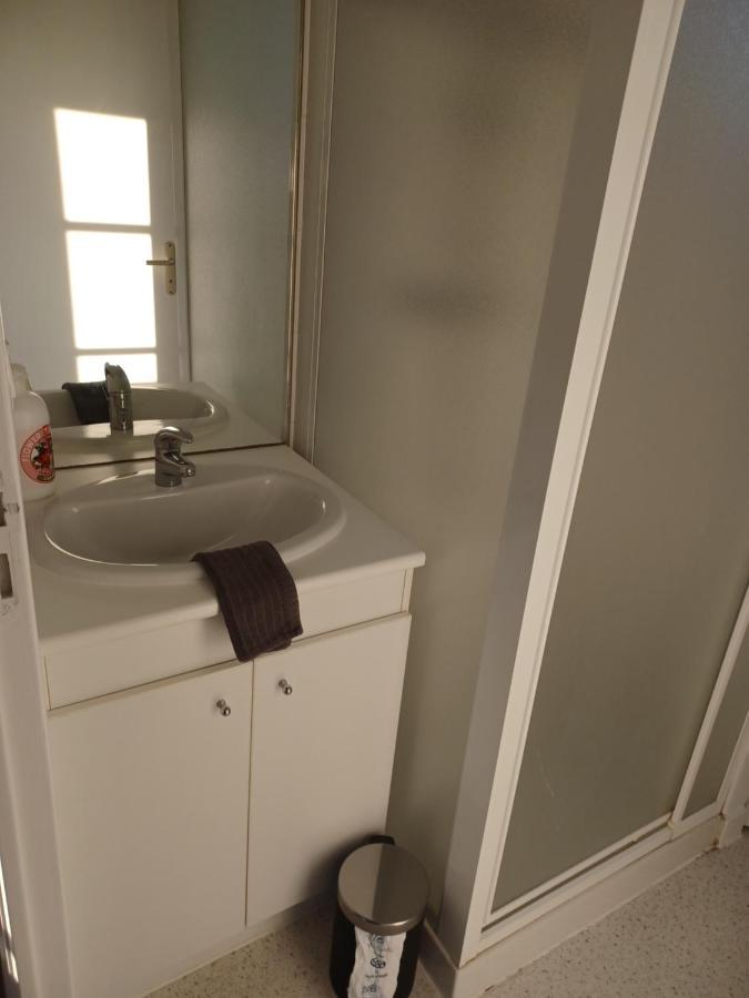 Joli Appartement Avec Vue Sur La Baie Авранш Екстериор снимка